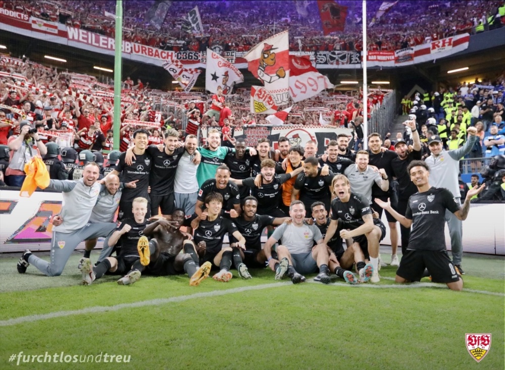  斯图加特保级大战惊险上岸成功  