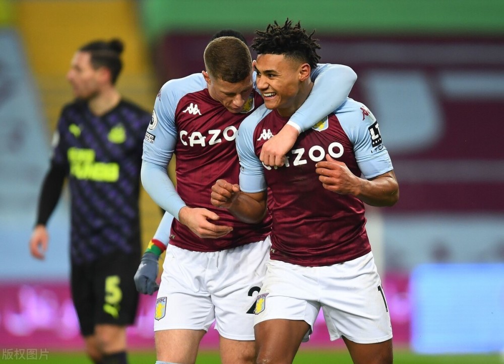  沃特金斯替补建功，维拉公园球场见证奇迹时刻